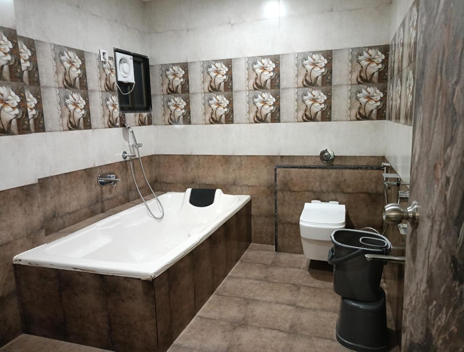 Hotel E Classico Bhavnagar Exterior photo